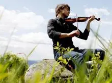 Alexander Rybak - Alexander-Rybak-alexander-rybak-6672304-600-448.jpg