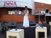 Inna - aurainna2.jpg