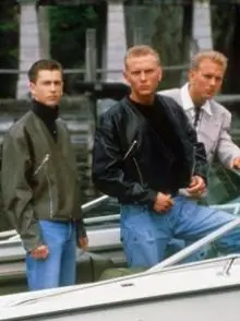 Bros - bros.jpg_e_23abe66501078f41ad6851658d1e8d06.jpg