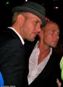 Bros - article-0-0C67B3DD000005DC-594_468x649.jpg