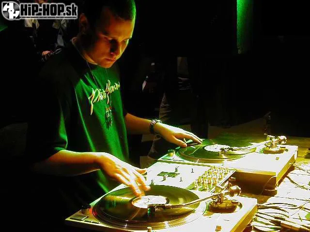 Kontrafakt - ANES...KA.jpg