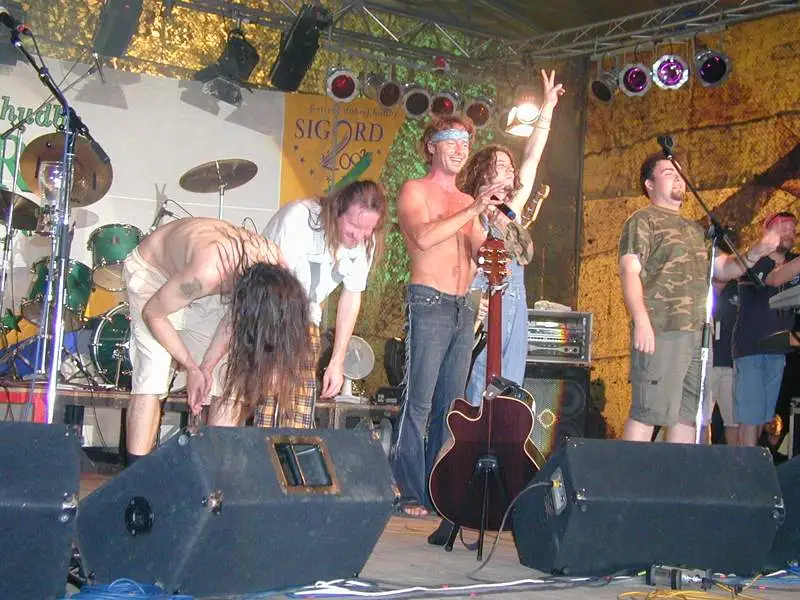 Peter Nagy - 2002-5.jpg