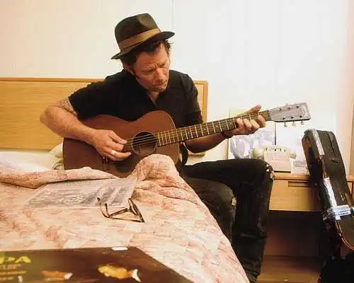 Tom Waits - w18.jpg