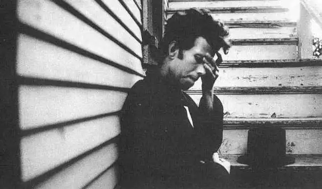 Tom Waits - w25.jpg