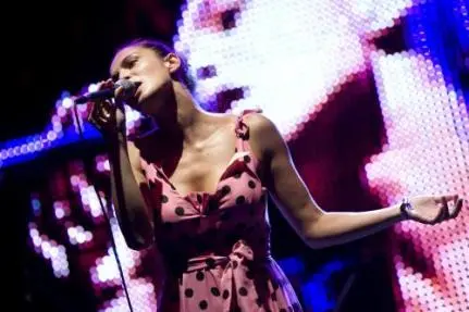 Jana Kirschner - kirschner.jpg