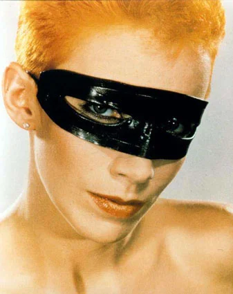 Annie Lennox zaspieva na koncerte za svetový mier