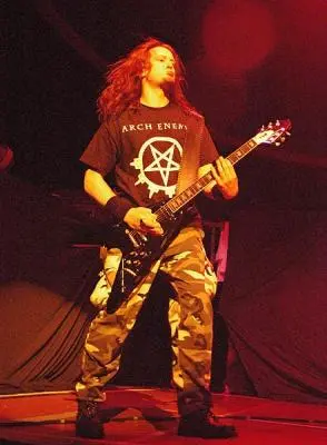 Arch Enemy - 0097_arch_enemy_live013004.jpg