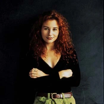 Tori Amos - 84765PP_350px.jpg