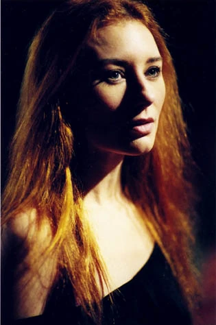 Tori Amos - Scarlet2_main.jpg