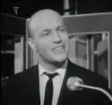 Zomrel legendárny interpret swingovej hudby spevák Karel Hála