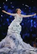 Björk - Bjork_-_2004_Olympics_-_lg.6433740.jpg