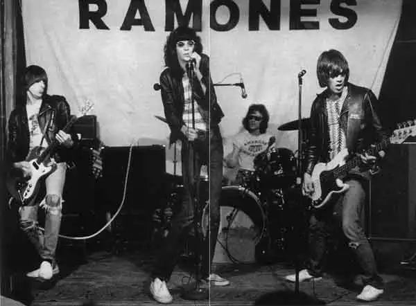 Ramones - f_4le9.jpg