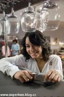 High School Musical 2 - 158467_HSM-9.jpg
