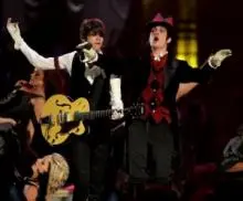 Panic At The Disco - panic-at-the-disco_002637_3_MainPicture.jpg