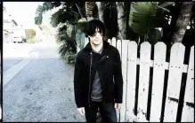 Nine Inch Nails - l_2d473afd3439fbf5bce5cd3716ea5b0e.jpg