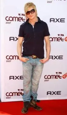 Sunrise Avenue - detail_l_e423922dc56e1017f1de2a7f853326f7.jpg