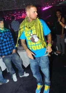 M Pokora - l_b0dafc54444245a9816bc1ad4bb9d7f4.jpg