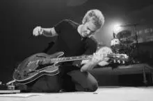 Lifehouse - intenseguitarplaying.jpg