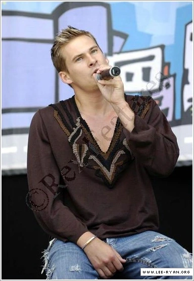 Lee Ryan - z(4).jpg