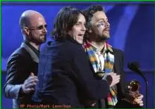 Flaming Lips - flaming-lips-grammy2-23-2003.jpg