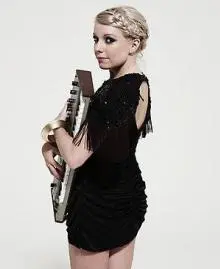 Little Boots - l_83b8a24653334abab6580b14ba0d6c24.jpg