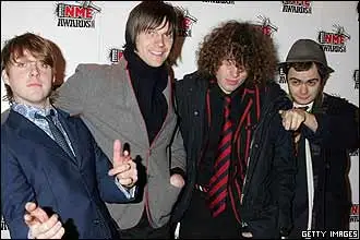 Kaiser Chiefs - _40841947_pg_kaiser_getty.jpg