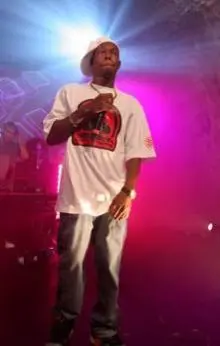 Dizzee Rascal s dalším klipem z nového alba. Koukni na Dirtee Cash!