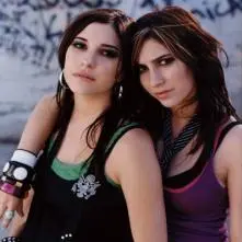 The Veronicas - 400veroniccas01.jpg