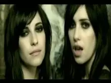 The Veronicas - the_veronicas_untouched_640x480_01.jpg