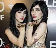 The Veronicas - twins_veronicas.jpg