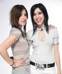 The Veronicas - Veronicas_t_w220_h260.jpg