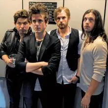 Kings Of Leon - 23589245-23589248-slarge.jpg