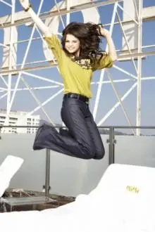 Selena Gomez Scene - selina.jpg