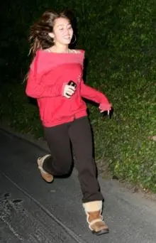 Miley Cyrus - miley-cyrus-jogging-photos-1.jpg