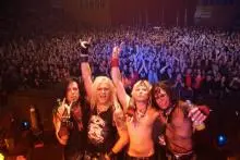 Fatal Smile - l_0bd144b9c55348e8b9a84a74f4a8e864.jpg