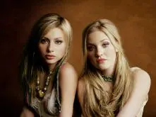 Aly And Aj - 04.jpg