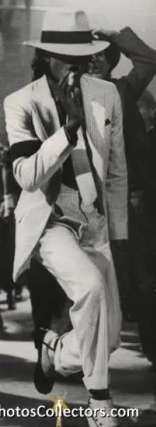 Michael Jackson - med_gallery_85_847_2216.jpg