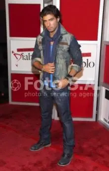 Jencarlos Canela - 005.jpg