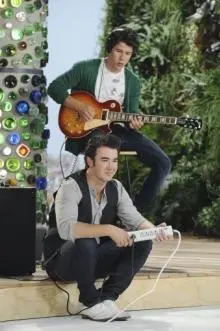 Jonas Brothers - -Disney-s-Friends-For-Change-Project-Green-by-Jaimie-Trueblood-4-26-the-jonas-brothers-12613976-340-512.jpg