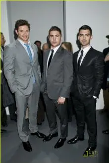 Jonas Brothers - zac-joe-kellan-calvin-klein-04.jpg