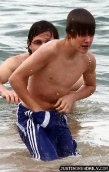 Justin Bieber - co_to_ma_v_kapsiskach.jpg