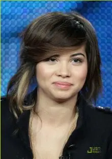 Lemonade Mouth - naomi-scott-lemonade-mouth-panel-12.jpg