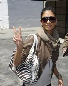 Nicole Scherzinger - nicoles042910_01.jpg