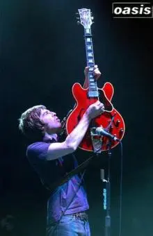 Noel Gallagher - 38375_1129589698_f.jpg