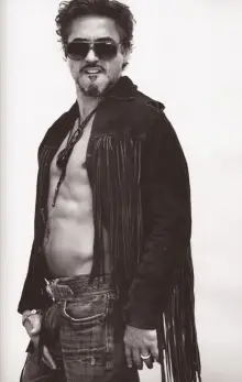 Robert Downey Jr. - tumblr_ls5efasFp51qdkqyno2_500.gif