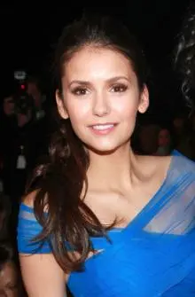 Nina Dobrev - Nina+Dobrev+Makeup+Smoky+Eyes+1eRTFN-2okdl.jpg