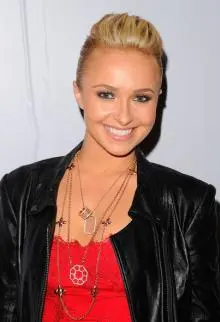 Hayden Panettiere - Hayden+Panettiere+Outerwear+Leather+Jacket+MbhTJRJdmltl.jpg