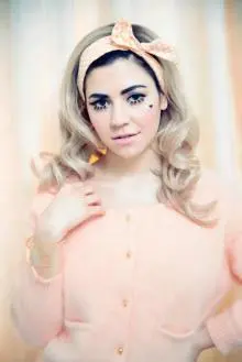 Marina And The Diamonds - 549485_368344683199054_1445797725_n.jpg