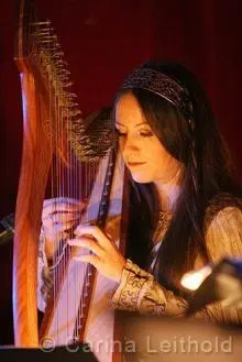 John Kelly & Maite Itoiz - 531075_385523928196953_1525812238_n.jpg