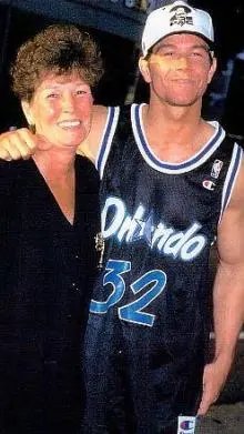 Marky Mark And The Funky Bunch - 25812706_4_wshpv.jpg